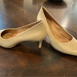 ANTONIO MELANI Cream Heel Pumps